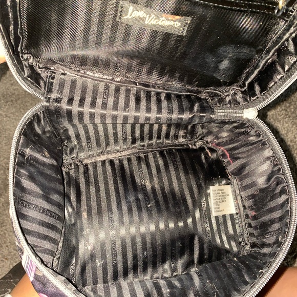 Victoria secret makeup bag - Picture 3 of 4